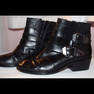 Aérosoles leather boots